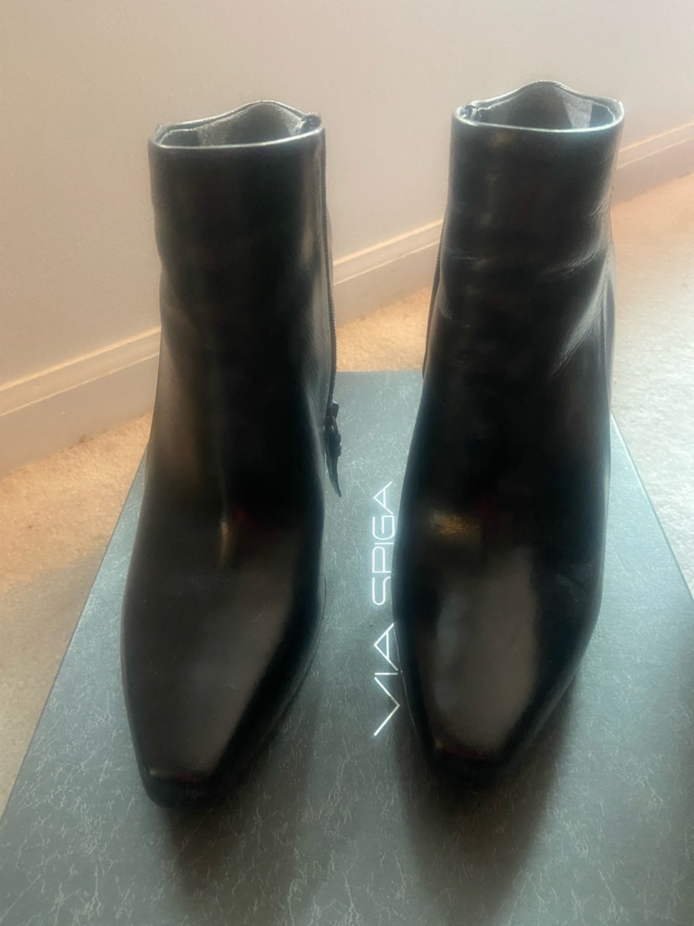 Via Spiga Black Leather Pointed Ankle Booties